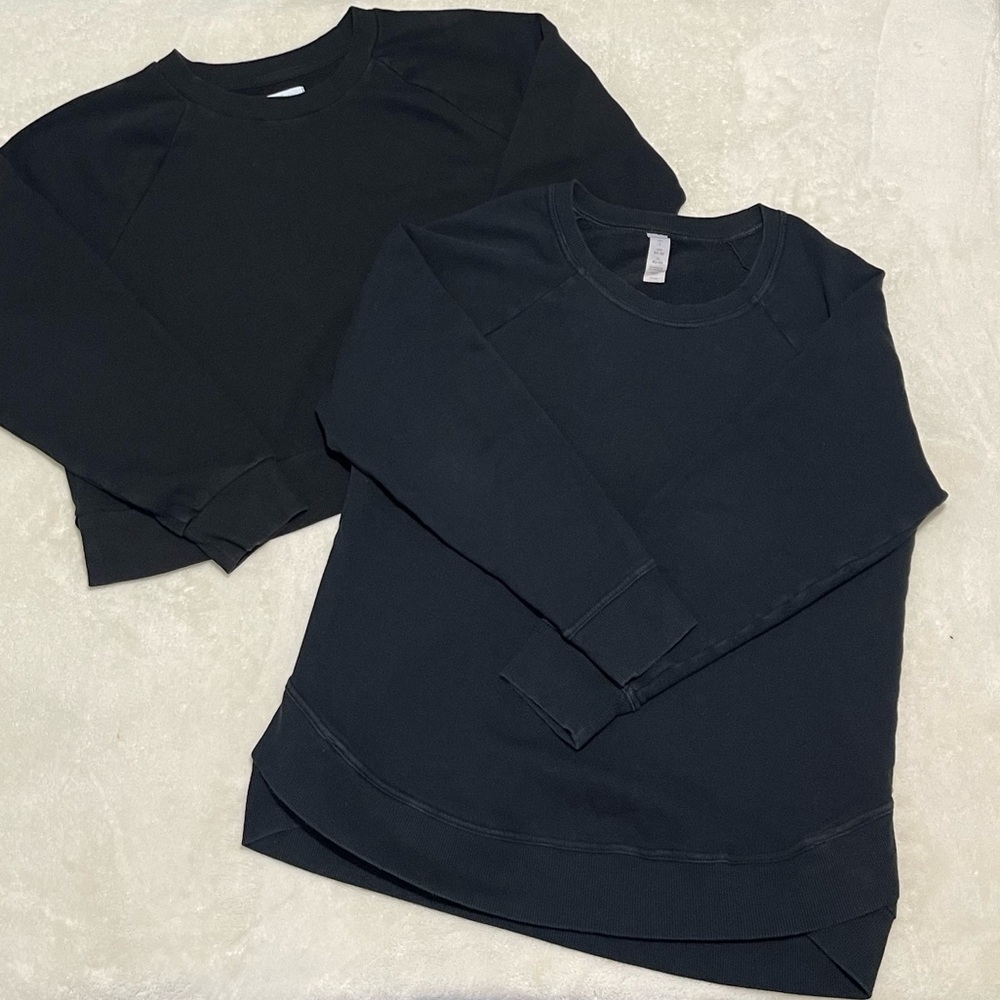 Bundle of 2 Black Crew Neck Sweatshirts